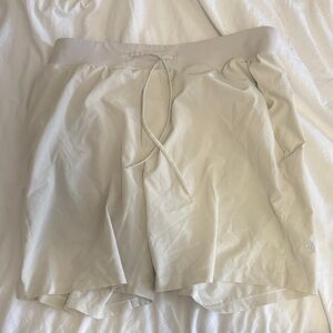 lululemon athletica Men’s Light Beige Athletic Shorts